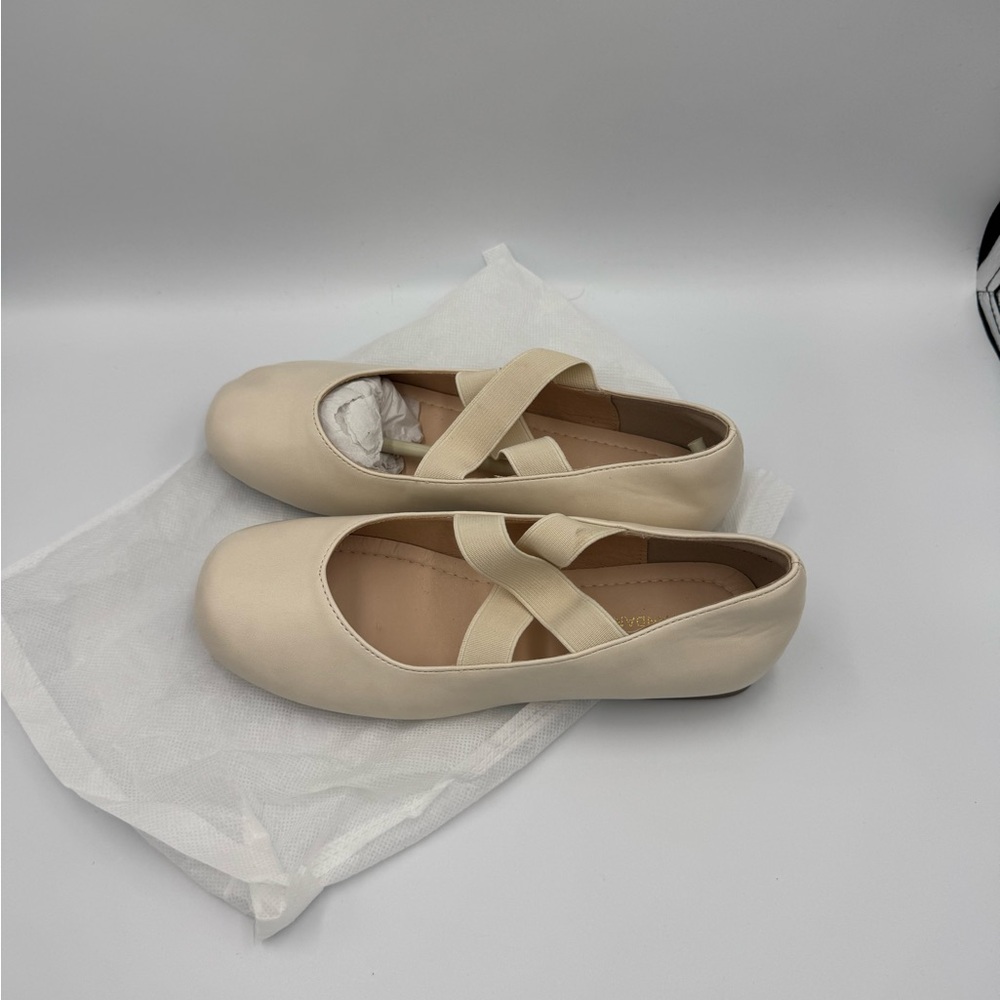 Chic Cream Dress Shoes for Kids